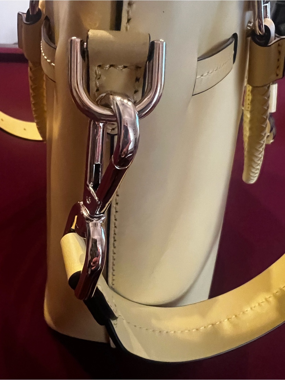 Michael Kors Blakely yellow leather medium bucket bag - Picture 10 of 16